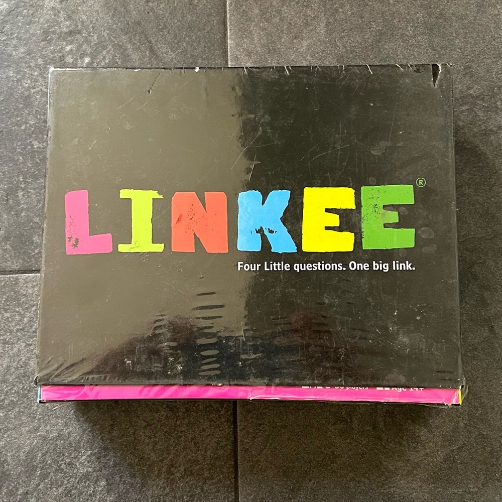 NWT Linkee popular trivia game